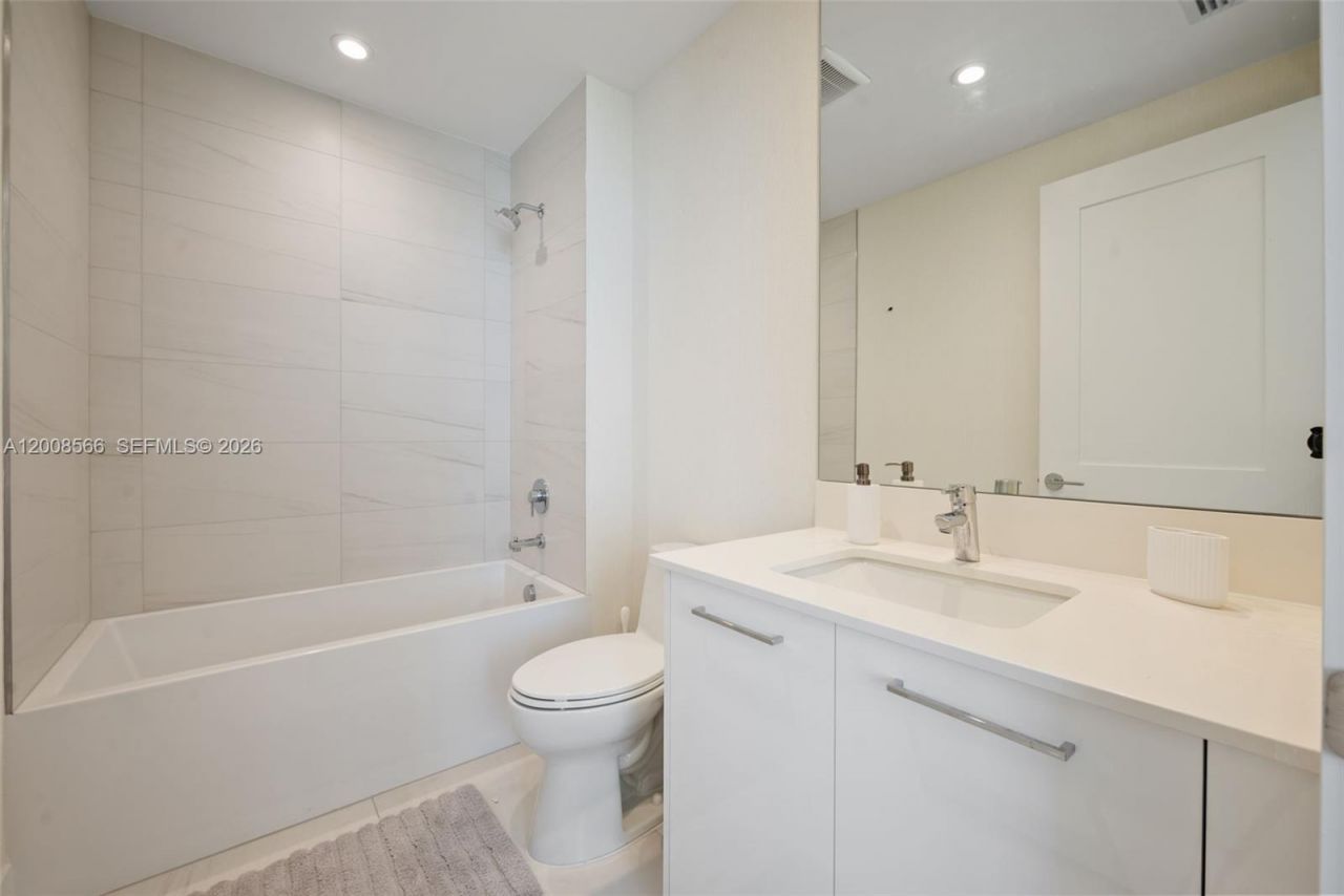 153 N Seabreeze Blvd, Unit 1205, Fort Lauderdale, FL 33304 Photo