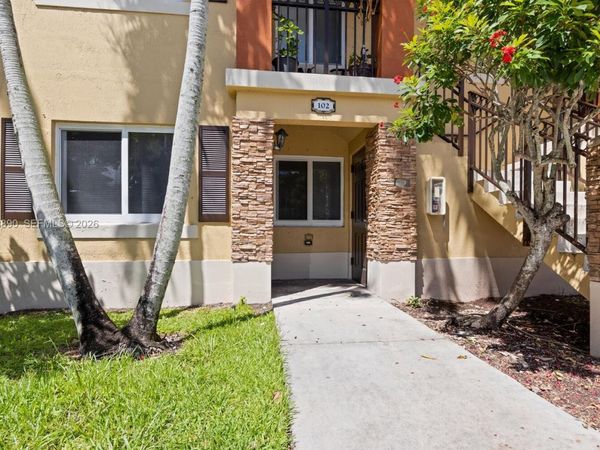 970 NE 33rd Ter , Unit 102, Homestead, FL 33033