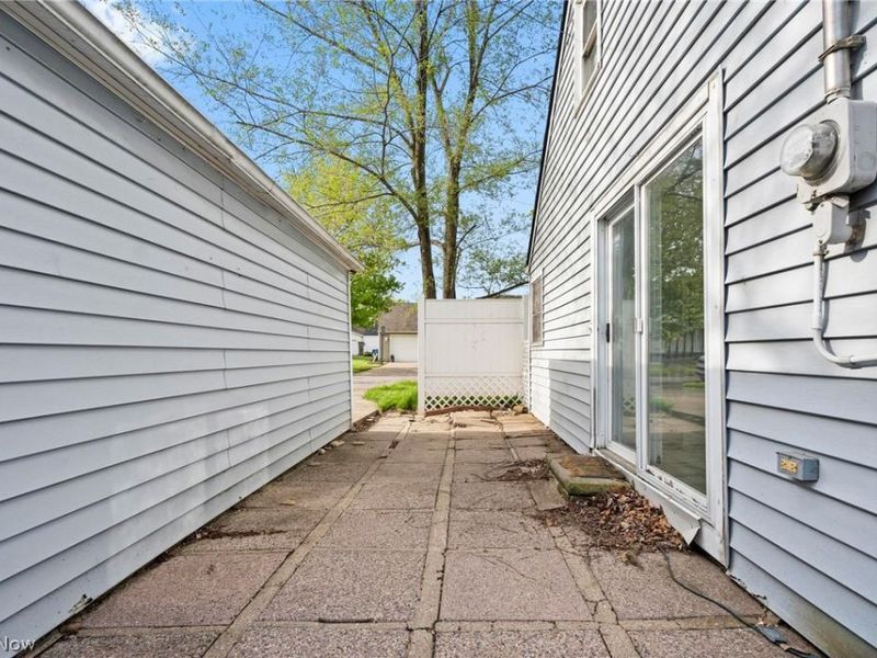 921 Euclid Avenue, Lorain, OH 44052 Photo 29
