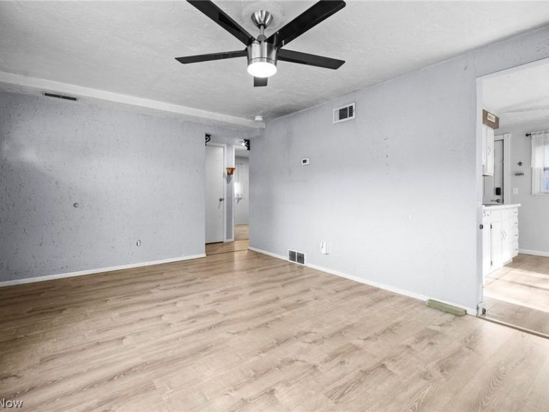 921 Euclid Avenue, Lorain, OH 44052 Photo 4