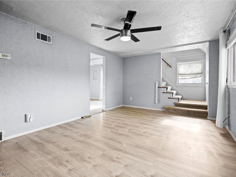 921 Euclid Avenue, Lorain, OH 44052 Photo 6