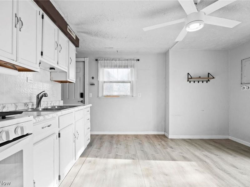 921 Euclid Avenue, Lorain, OH 44052 Photo 9