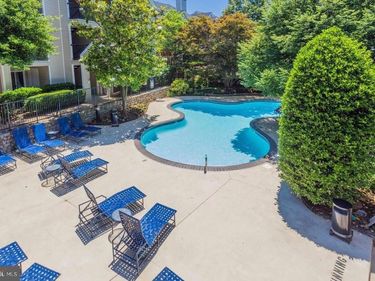 3308 WYNDHAM CIRCLE, Unit 221, ALEXANDRIA, VA 22302