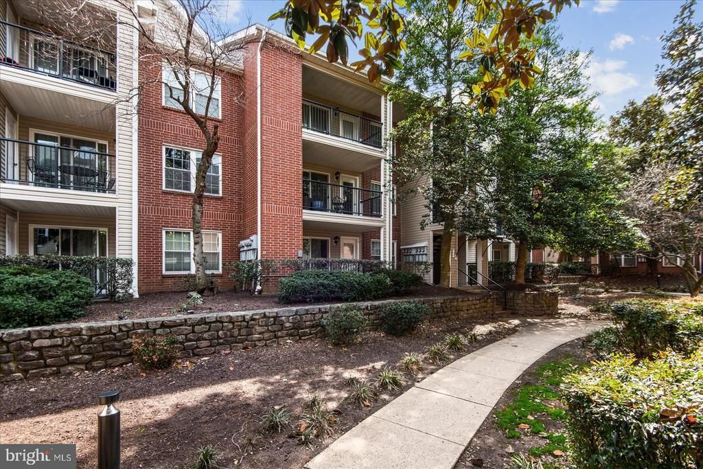 3308 Wyndham Circle , Unit 221, Alexandria, VA 22302 Main Photo