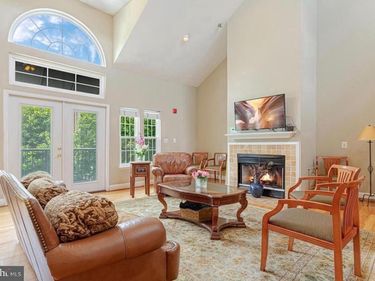 3308 WYNDHAM CIRCLE, Unit 221, ALEXANDRIA, VA 22302