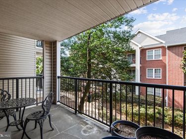3308 WYNDHAM CIRCLE , Unit 221, ALEXANDRIA, VA 22302