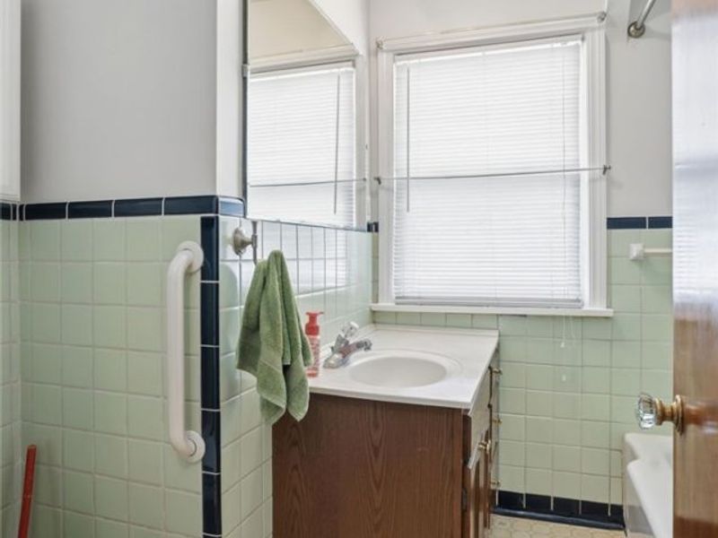 2953 Gibbs Avenue NE, Canton, OH 44714 Photo 10