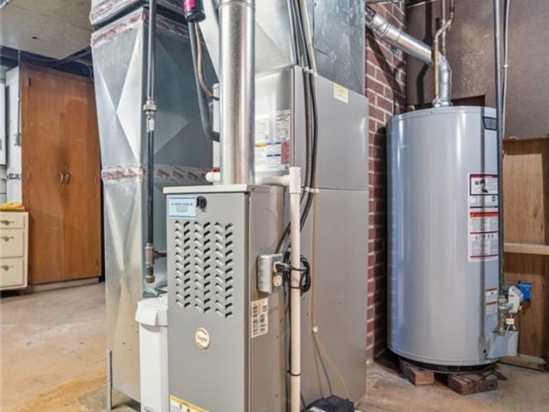 2953 Gibbs Avenue NE, Canton, OH 44714 Photo 17