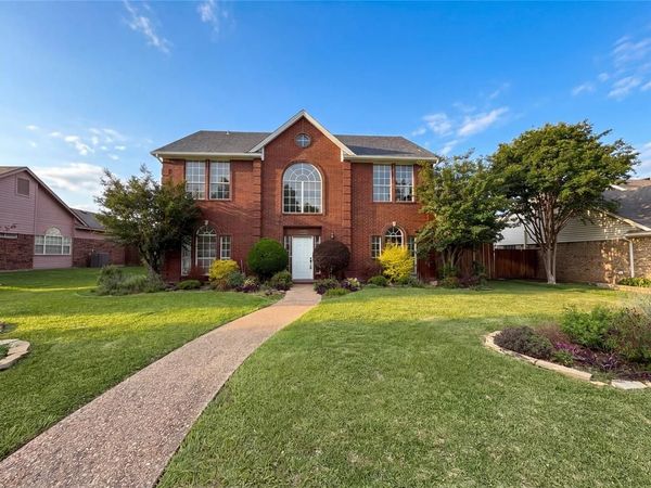 1213 Cardigan Street , Garland, TX 75040