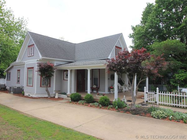 1024 E Lee Avenue , Sapulpa, OK 74066