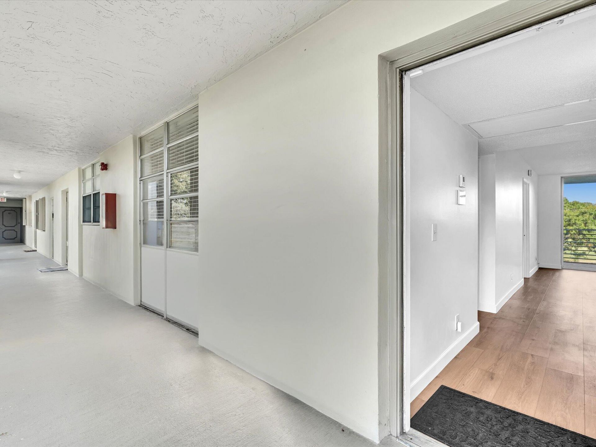 9470 Poinciana Place, Unit 303, Davie, FL 33324 Photo