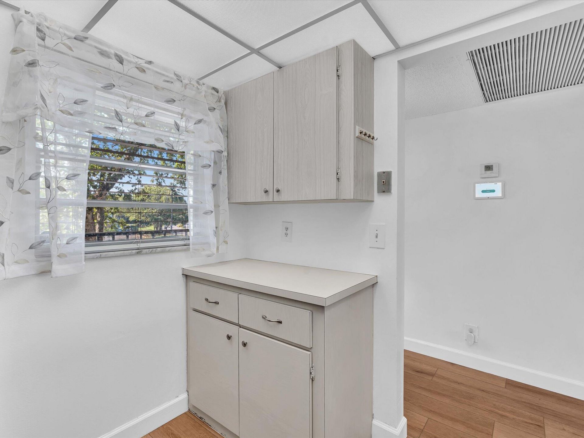9470 Poinciana Place, Unit 303, Davie, FL 33324 Photo