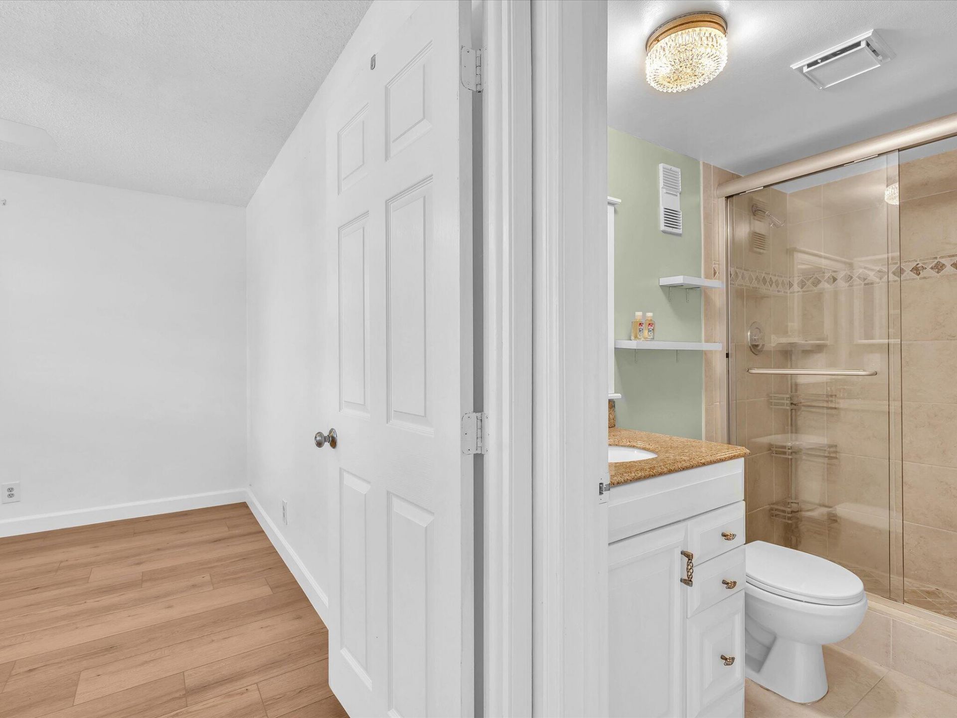 9470 Poinciana Place, Unit 303, Davie, FL 33324 Photo