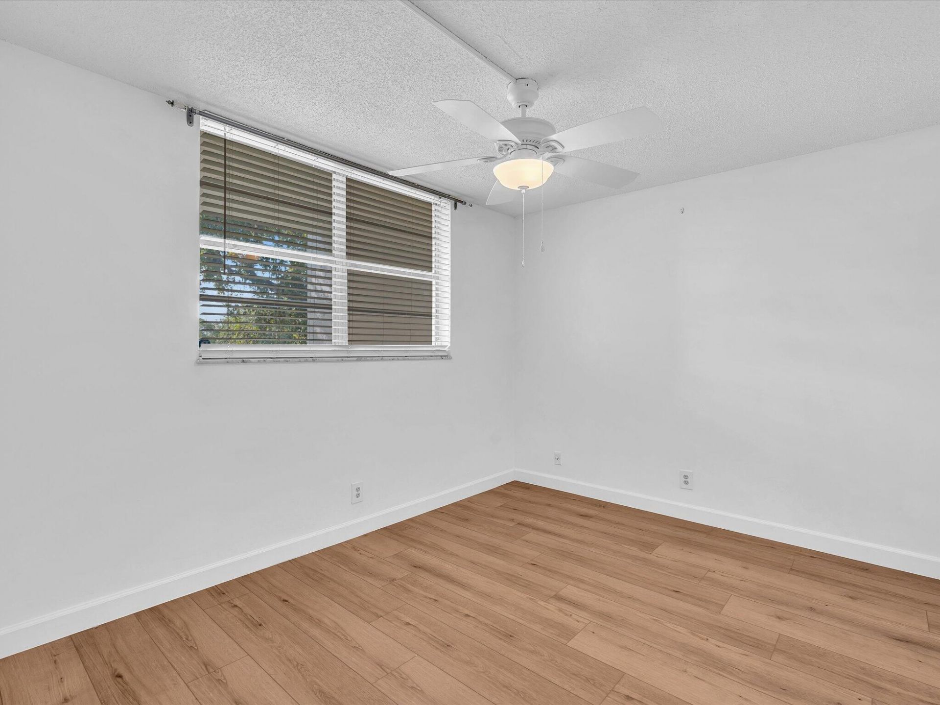 9470 Poinciana Place, Unit 303, Davie, FL 33324 Photo
