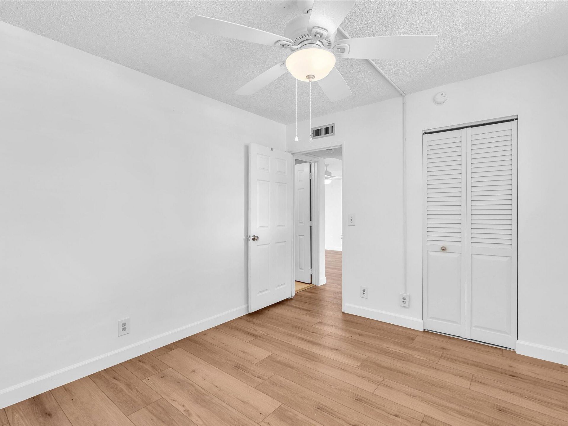 9470 Poinciana Place, Unit 303, Davie, FL 33324 Photo