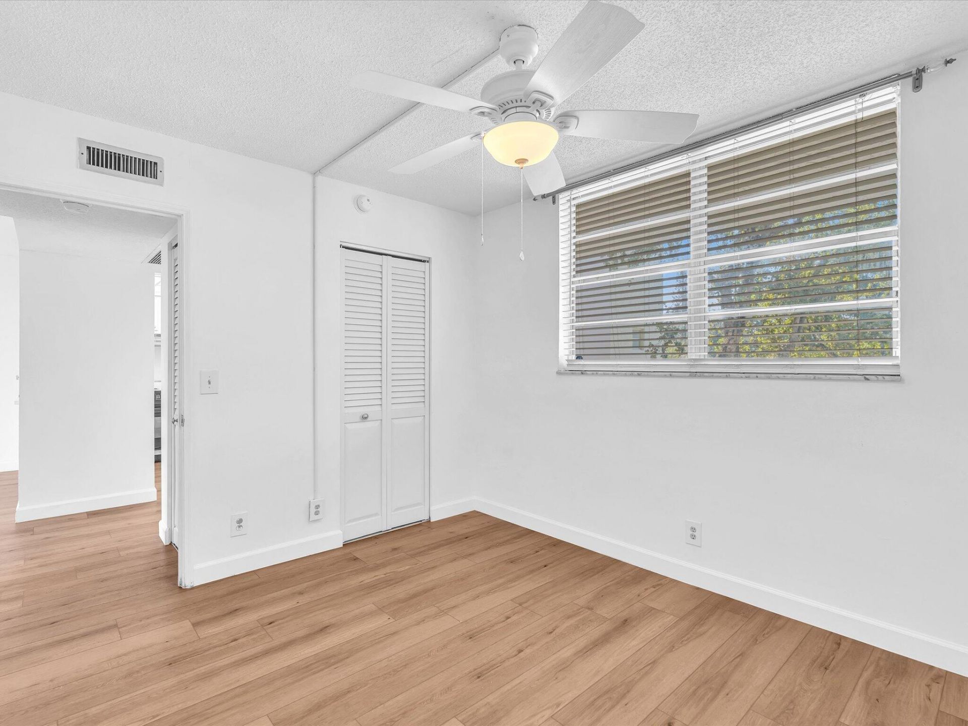 9470 Poinciana Place, Unit 303, Davie, FL 33324 Photo