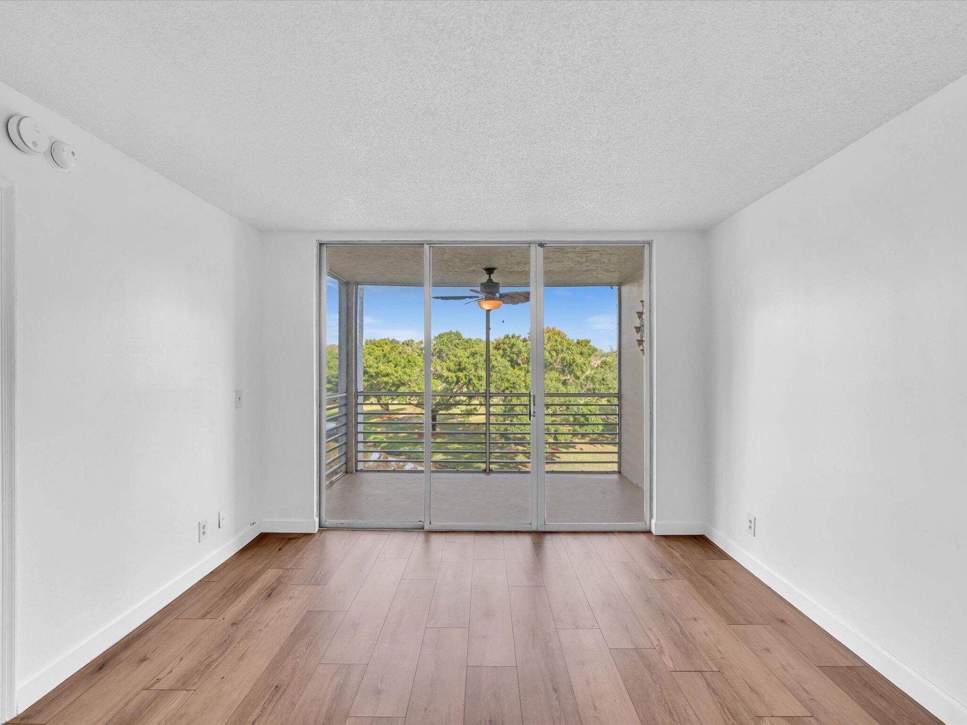 9470 Poinciana Place, Unit 303, Davie, FL 33324 Photo