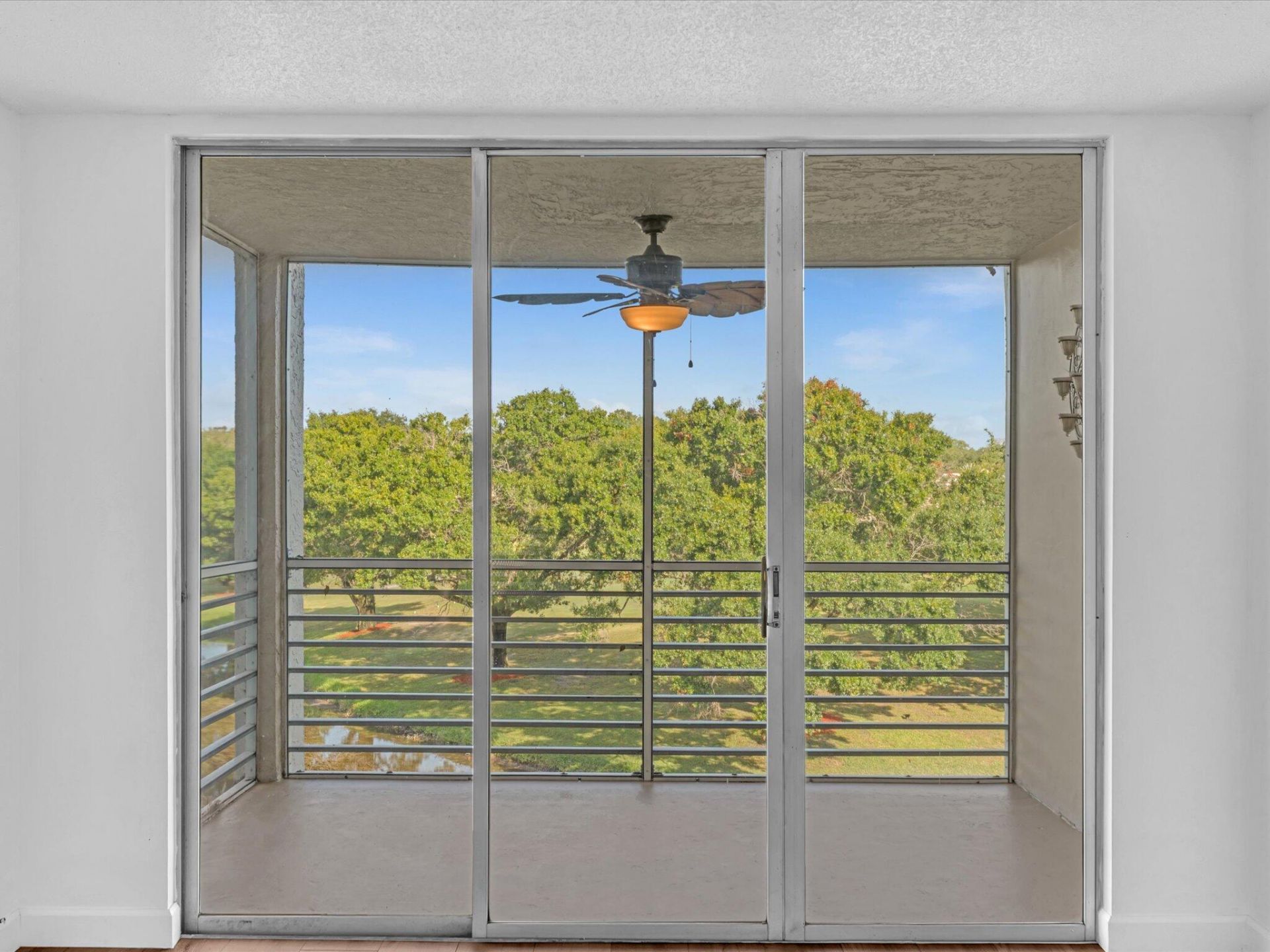 9470 Poinciana Place, Unit 303, Davie, FL 33324 Photo