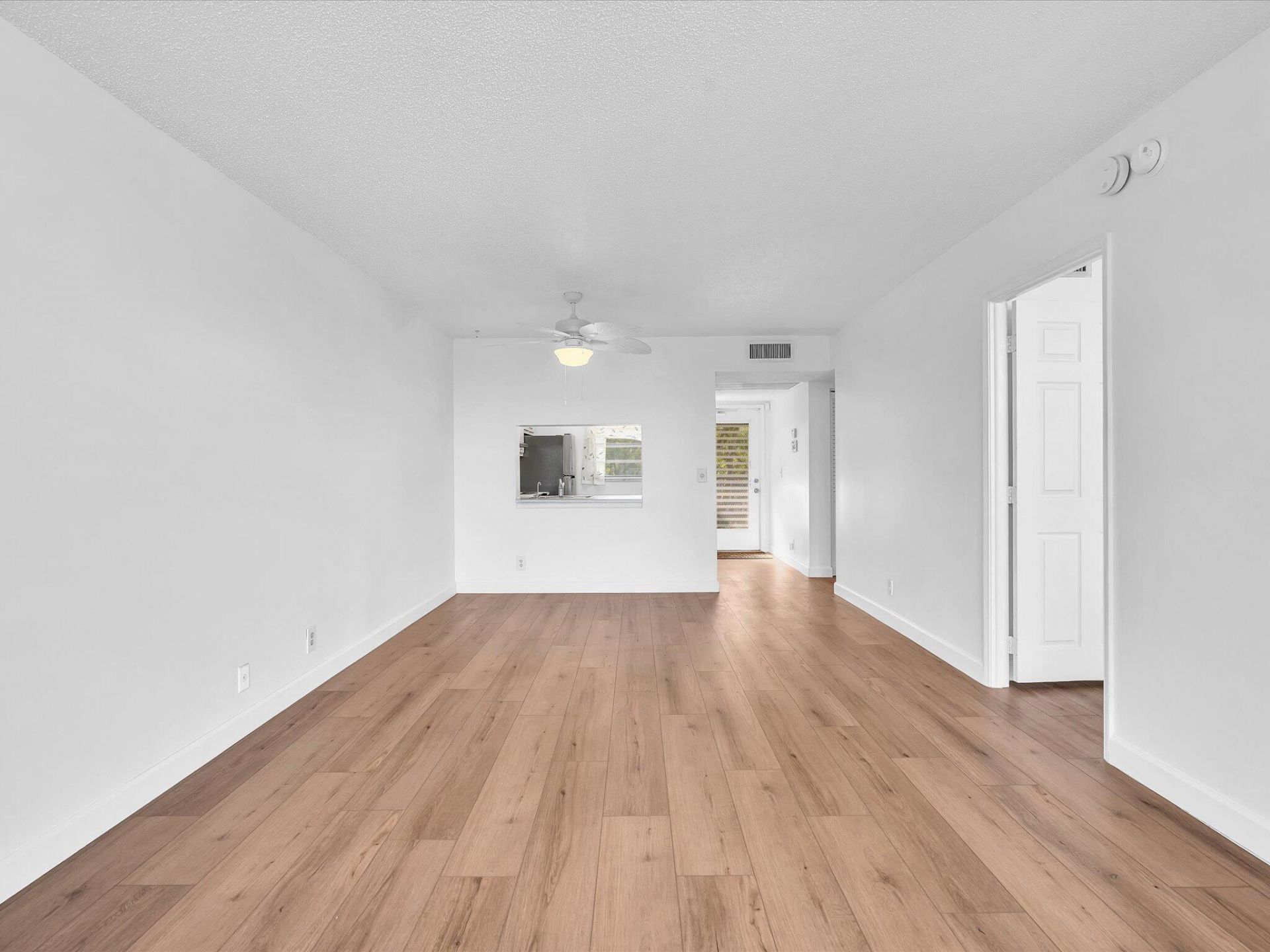 9470 Poinciana Place, Unit 303, Davie, FL 33324 Photo