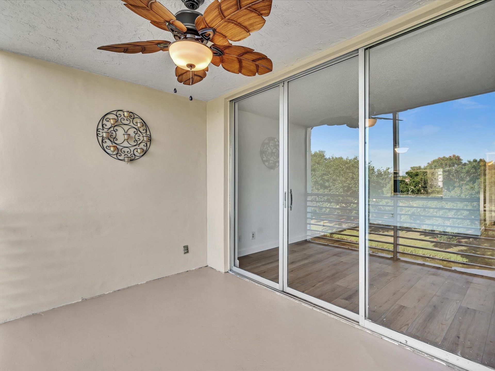 9470 Poinciana Place, Unit 303, Davie, FL 33324 Photo