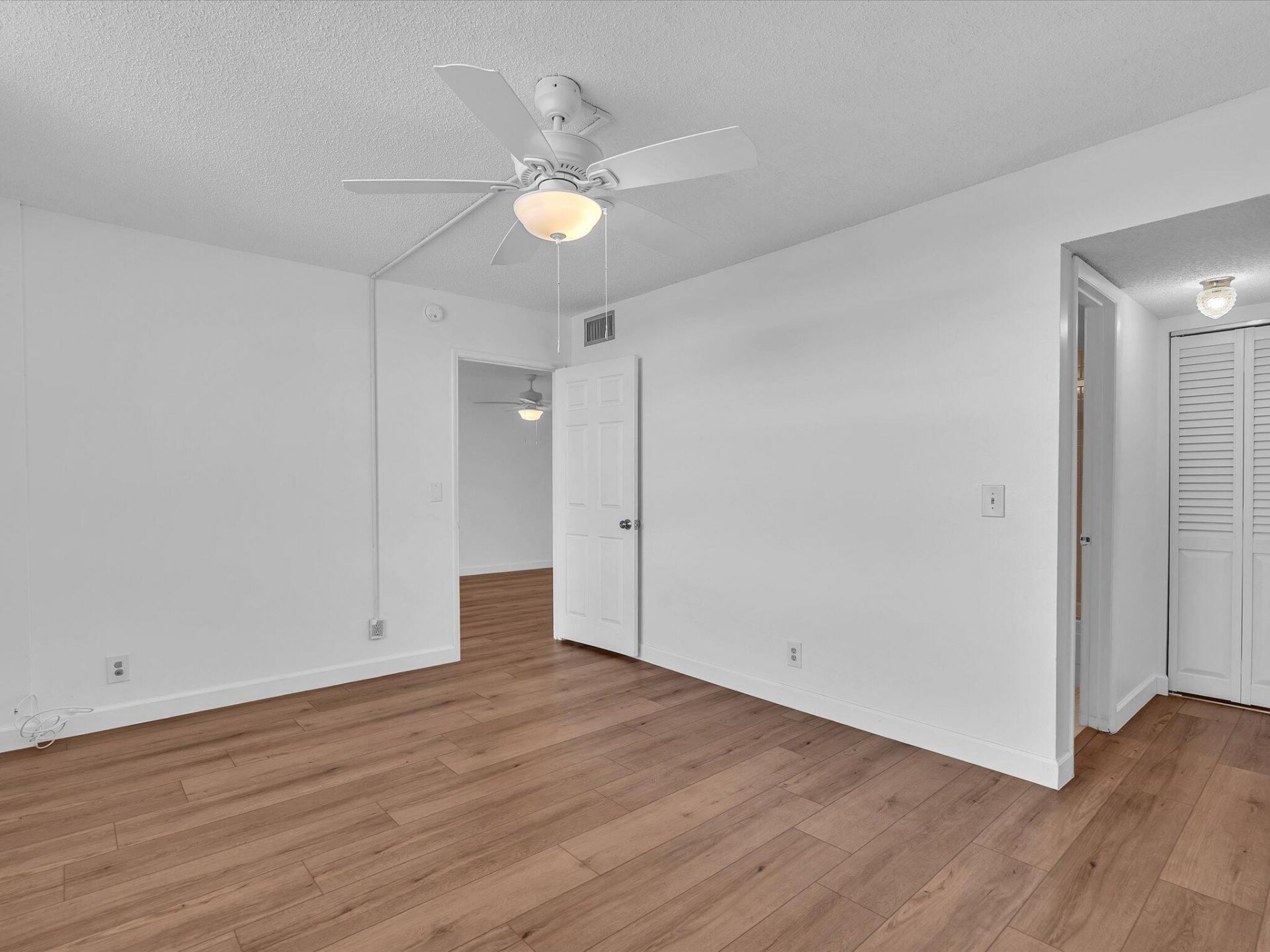 9470 Poinciana Place, Unit 303, Davie, FL 33324 Photo