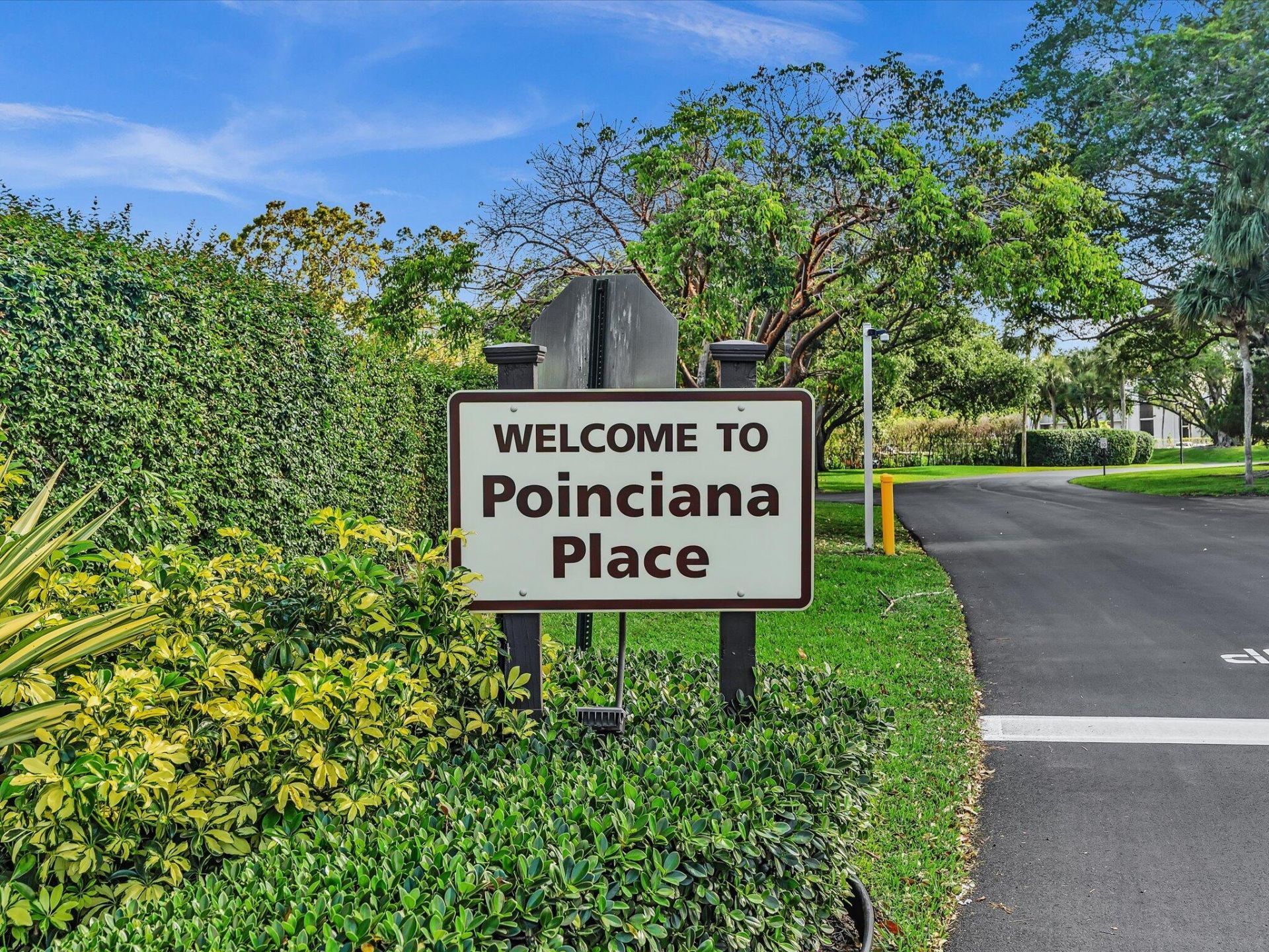 9470 Poinciana Place, Unit 303, Davie, FL 33324 Photo