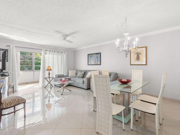 4191 NW 41st Street, Unit 214, Lauderdale Lakes, FL 33319