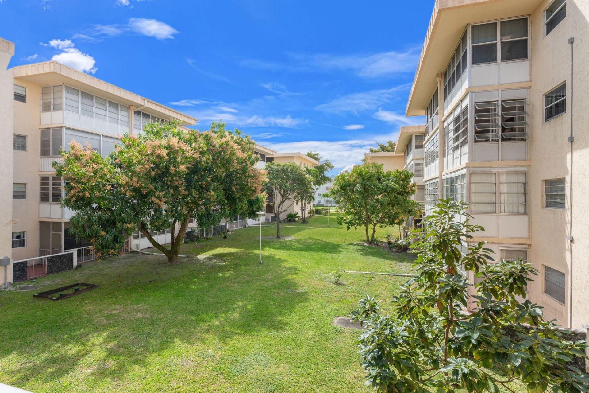 4191 NW 41st Street, Unit 214, Lauderdale Lakes, FL 33319 Photo