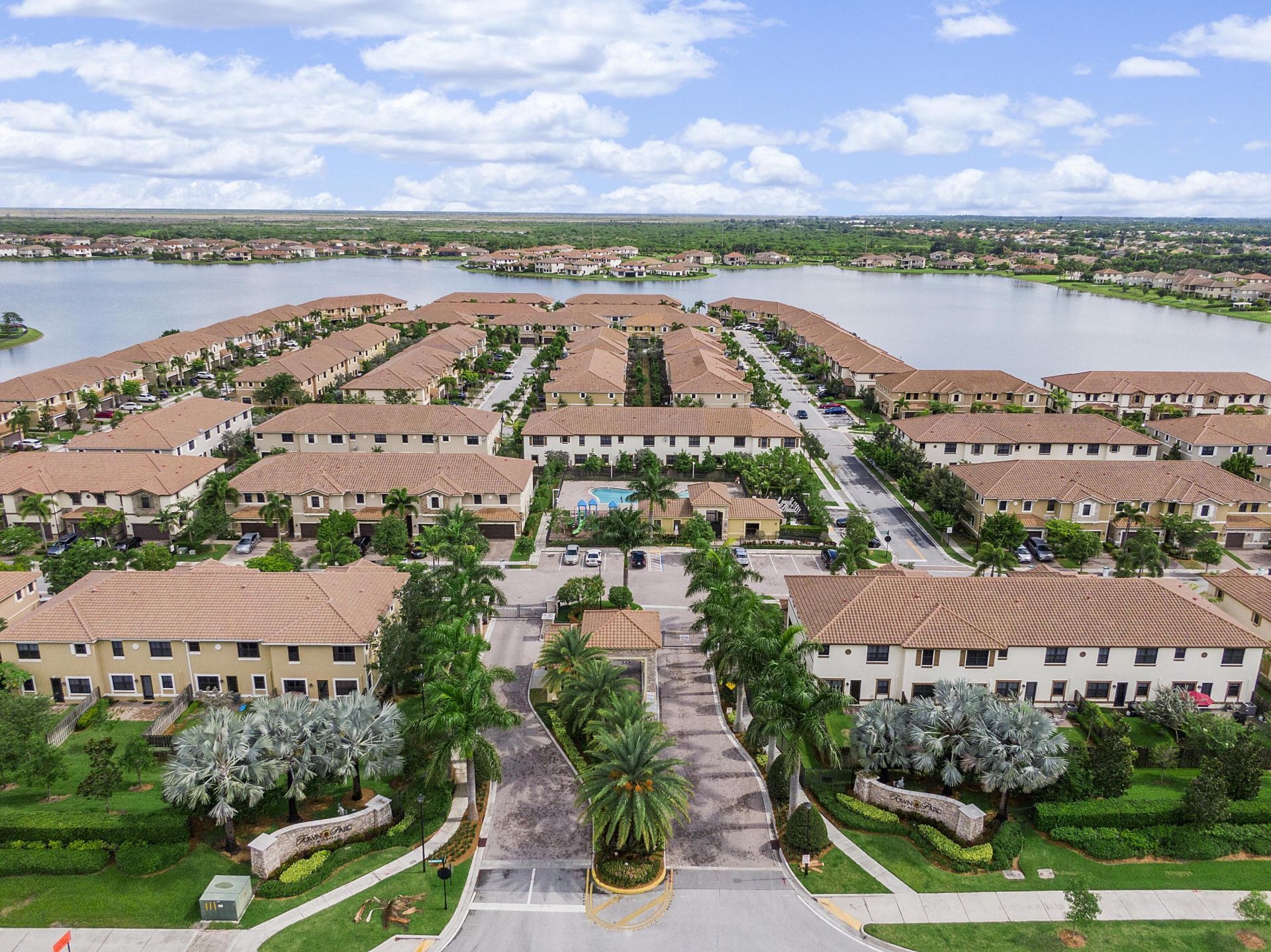 9628 Town Parc Circle S, Parkland, FL 33076 Photo