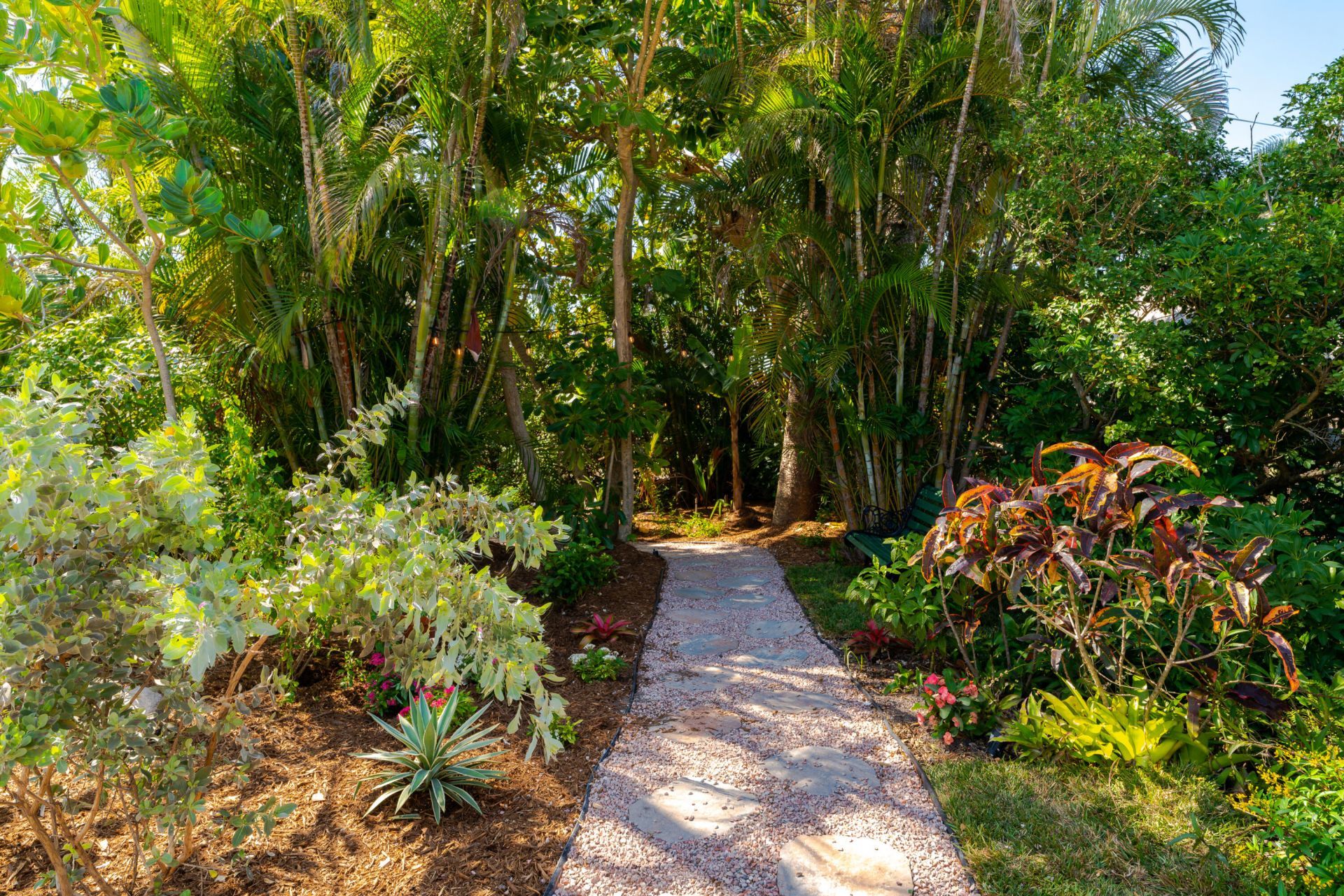 323 Pinewood Street, Lantana, FL 33462 Photo