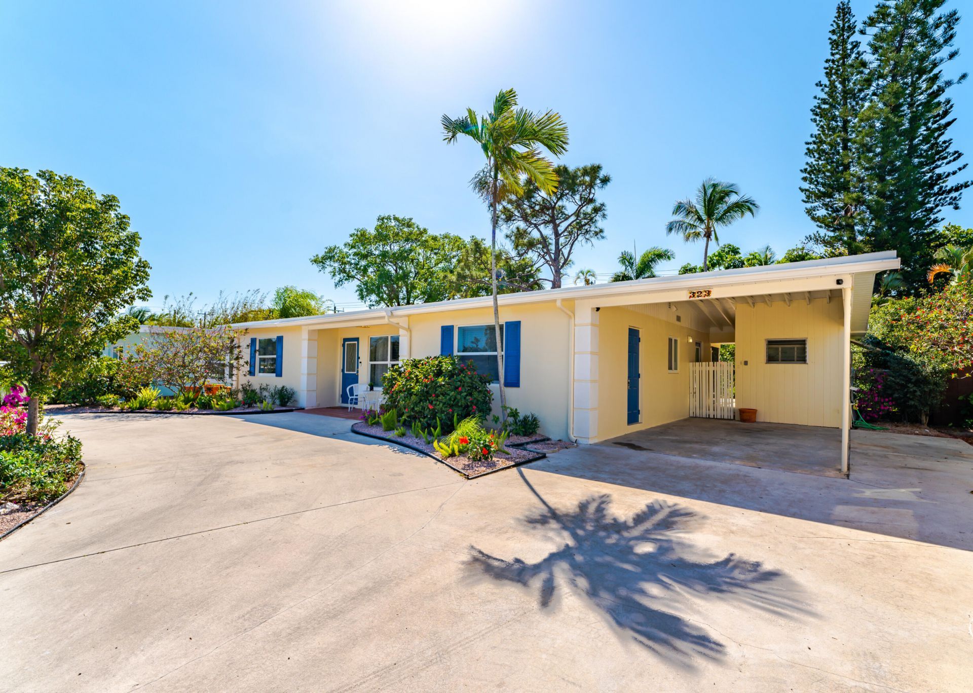 323 Pinewood Street, Lantana, FL 33462 Photo