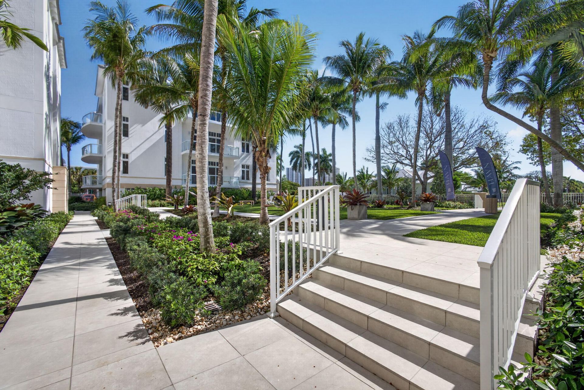 182 Lake Drive, Unit 5-301, Palm Beach Shores, FL 33404 Photo
