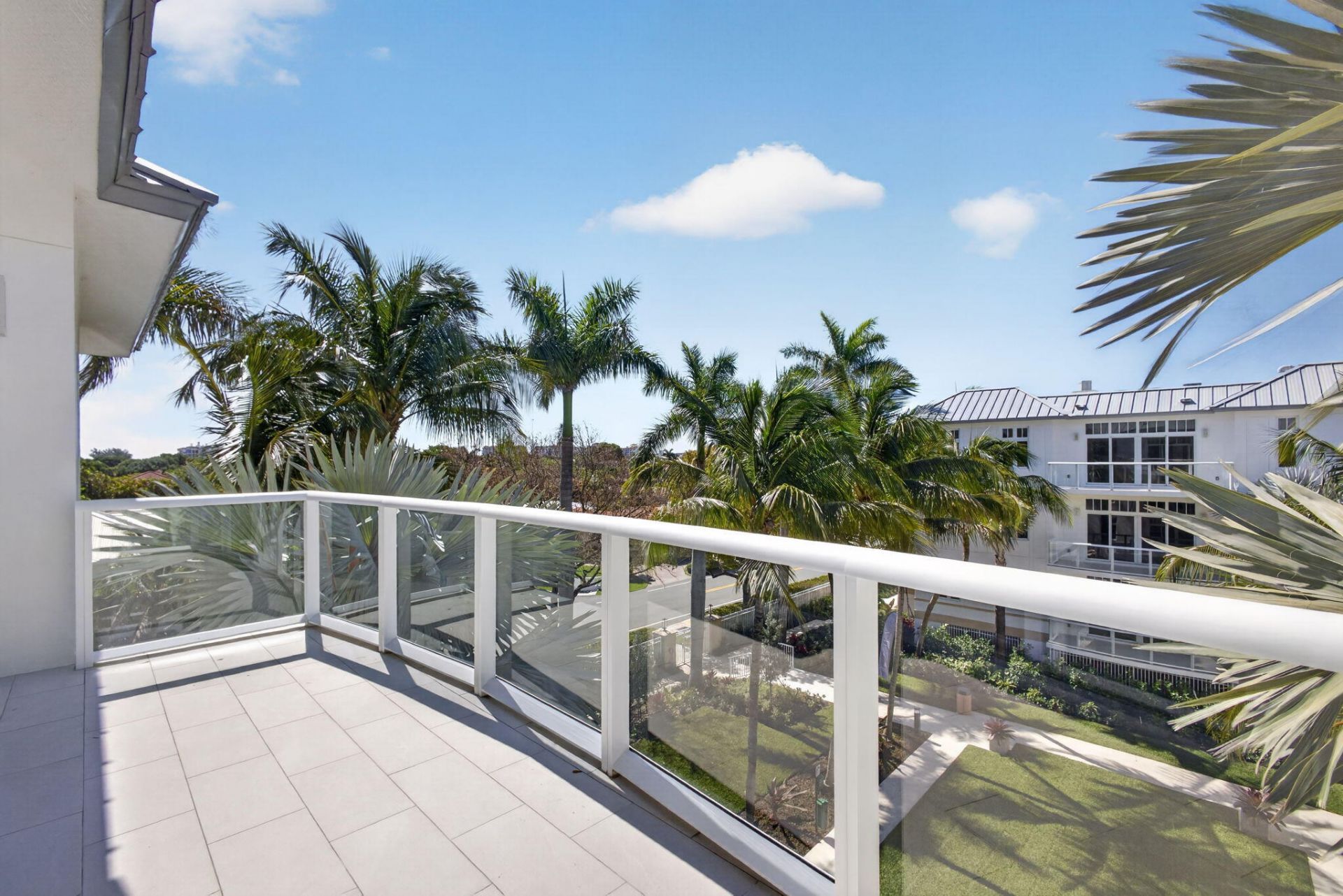 182 Lake Drive, Unit 5-301, Palm Beach Shores, FL 33404 Photo