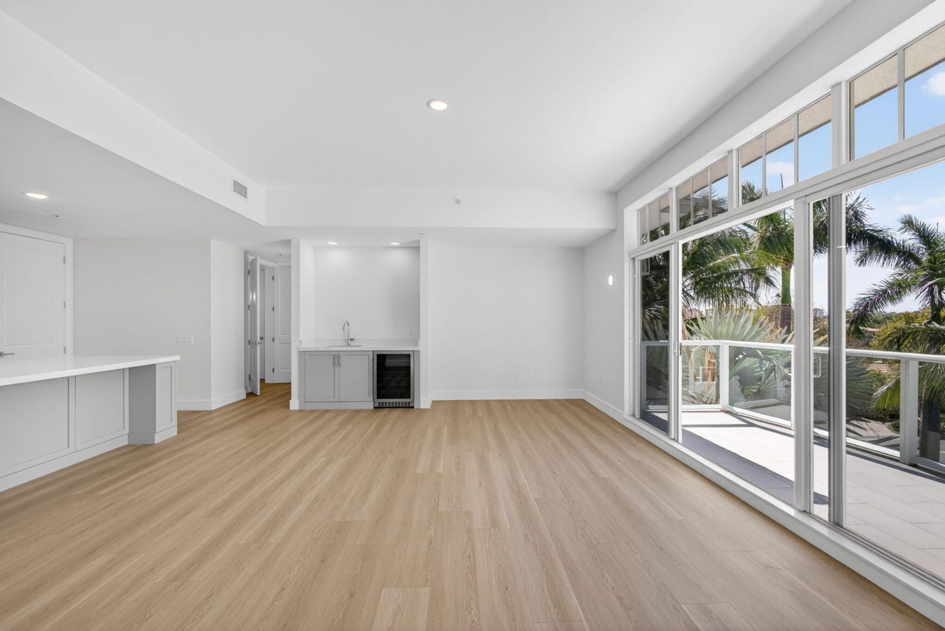 182 Lake Drive, Unit 5-301, Palm Beach Shores, FL 33404 Photo