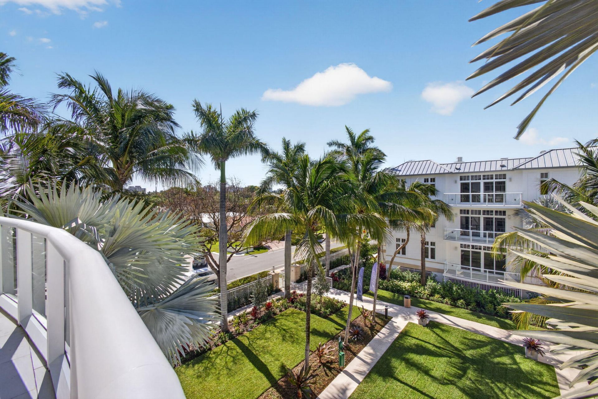 182 Lake Drive, Unit 5-301, Palm Beach Shores, FL 33404 Photo