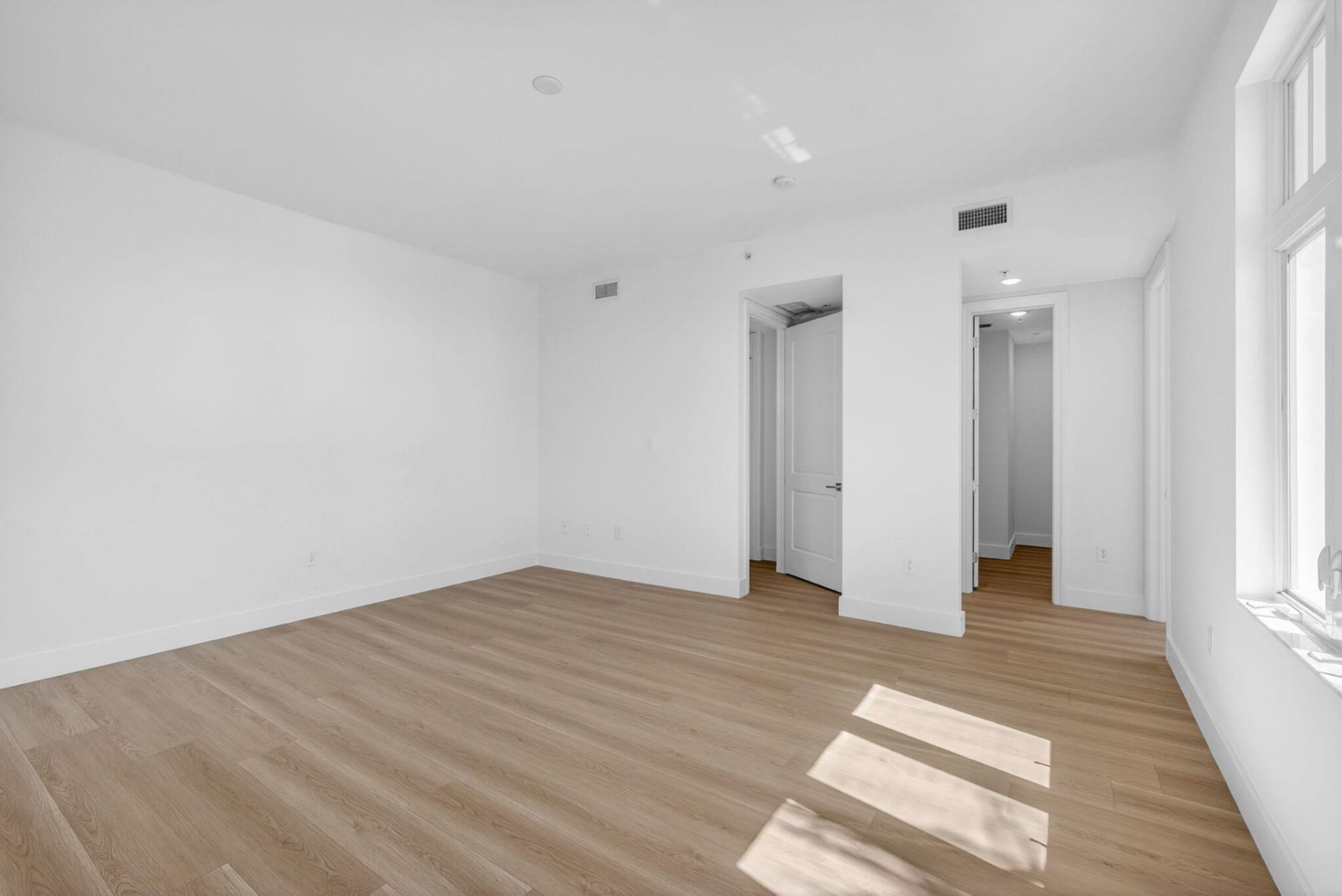 182 Lake Drive, Unit 5-301, Palm Beach Shores, FL 33404 Photo