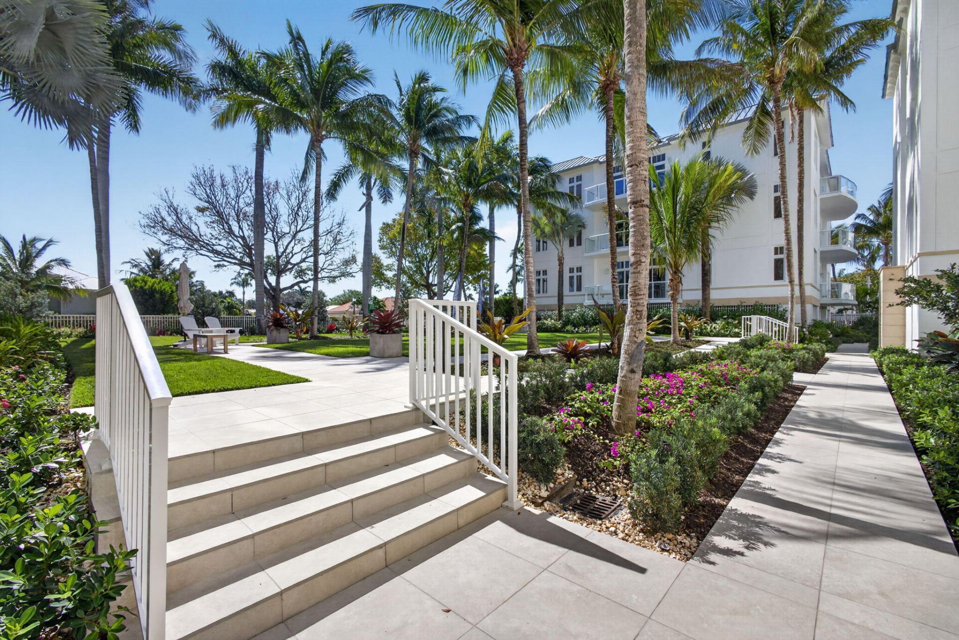 182 Lake Drive, Unit 5-301, Palm Beach Shores, FL 33404 Photo