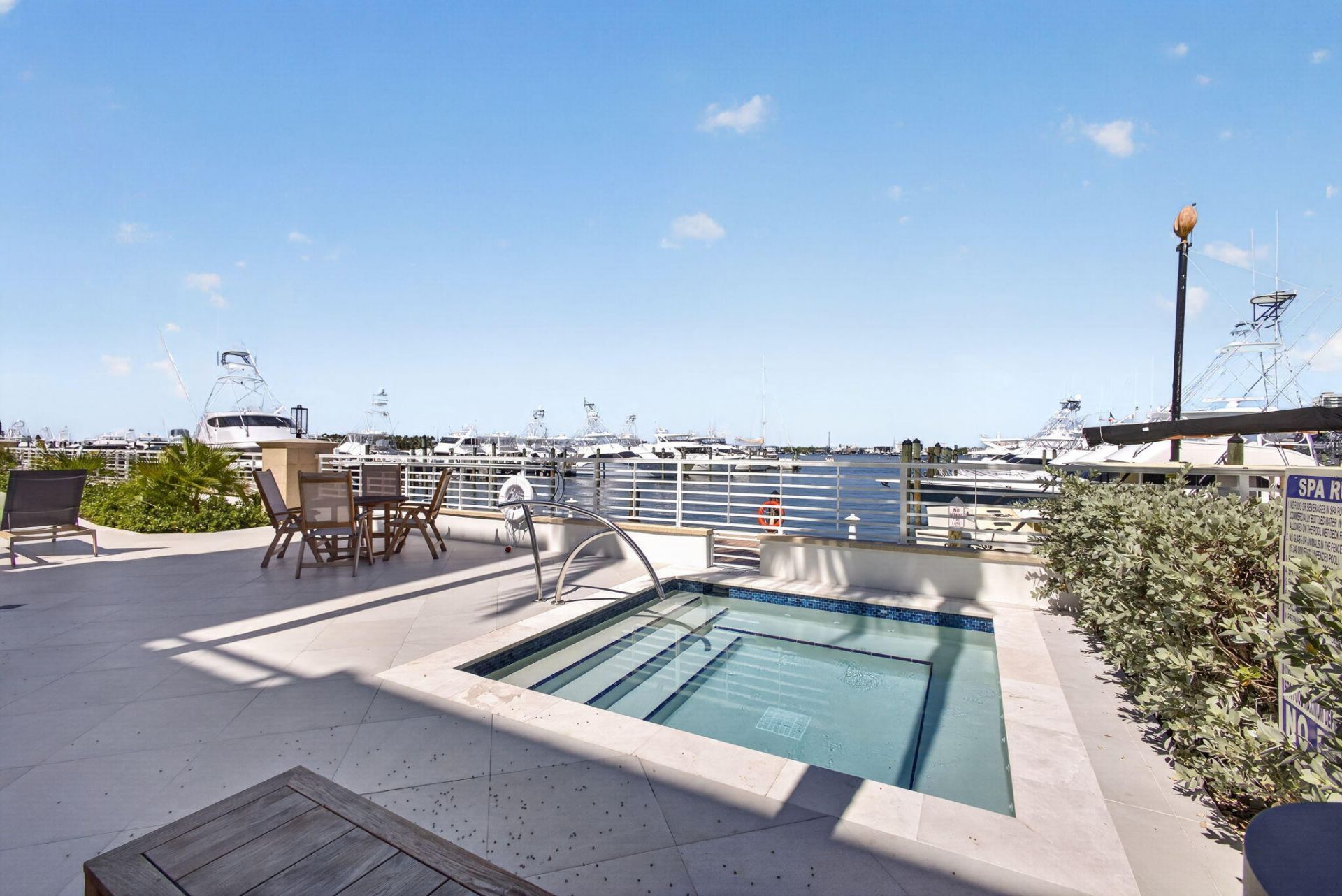 182 Lake Drive, Unit 5-301, Palm Beach Shores, FL 33404 Photo