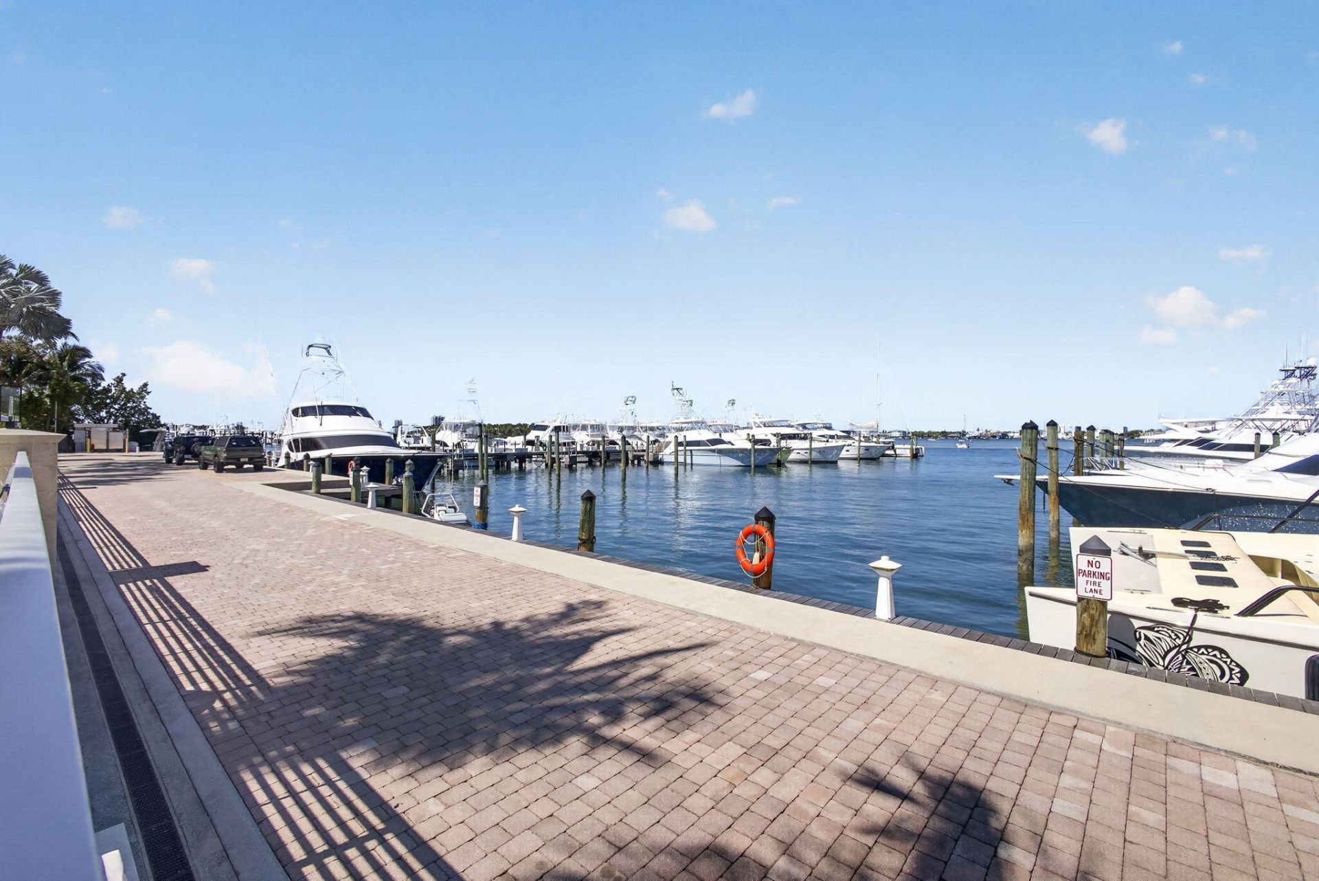 182 Lake Drive, Unit 5-301, Palm Beach Shores, FL 33404 Photo