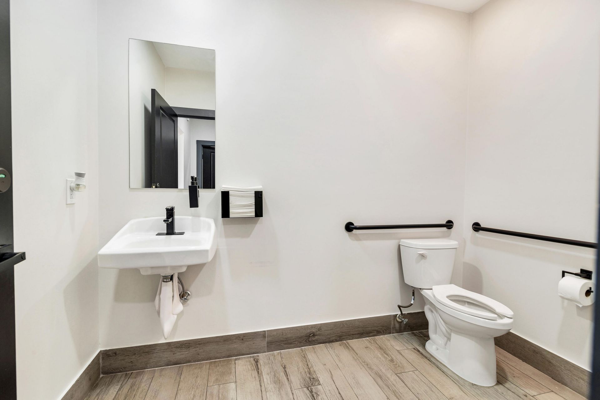 1300 Old Congress Avenue, West Palm Beach, FL 33409 Photo
