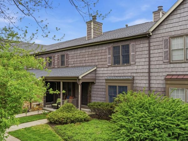 29 Oriole Dr, Allamuchy, NJ 07840