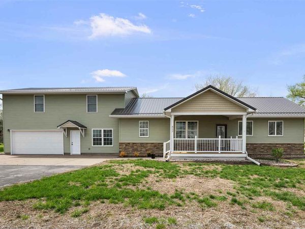 317 S Walnut St, Wilton, IA 52778