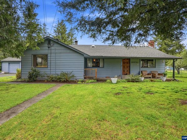 48974 SE Fairview St, Mill City, OR 97360