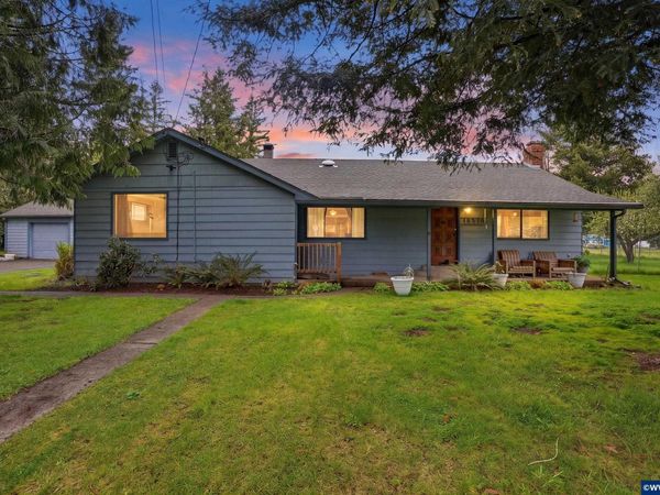 48974 SE Fairview St, Mill City, OR 97360