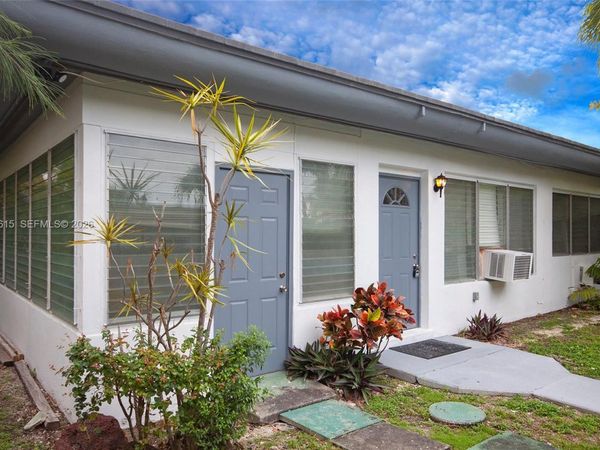 1050 92nd St , Unit 4, Bay Harbor Islands, FL 33154