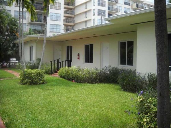 1040 92 ST , Unit 3, Bay Harbor Islands, FL 33154