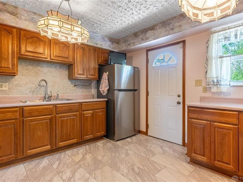 6915 Salem Avenue, Clayton, OH 45315 Photo 10