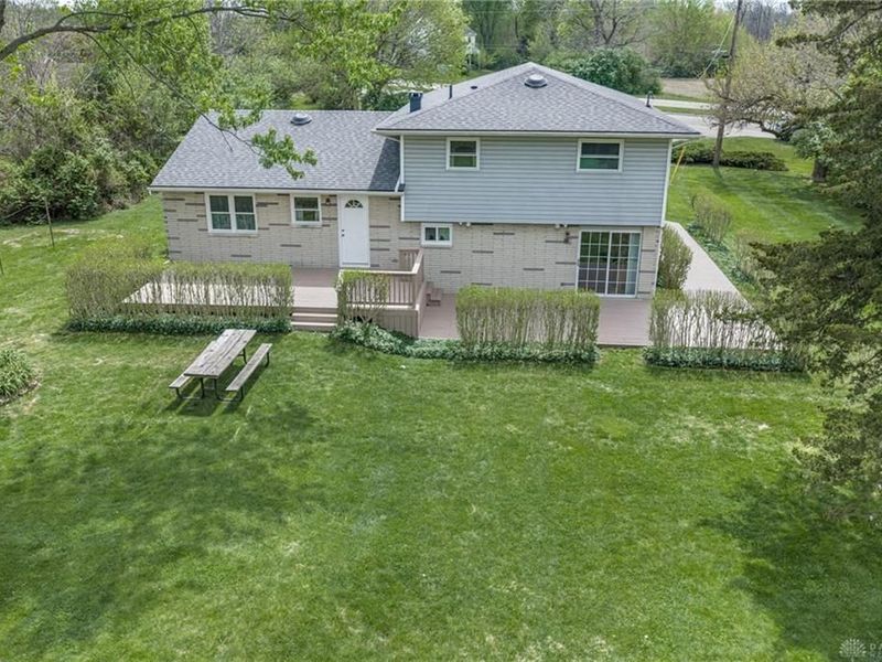 6915 Salem Avenue, Clayton, OH 45315 Photo 2