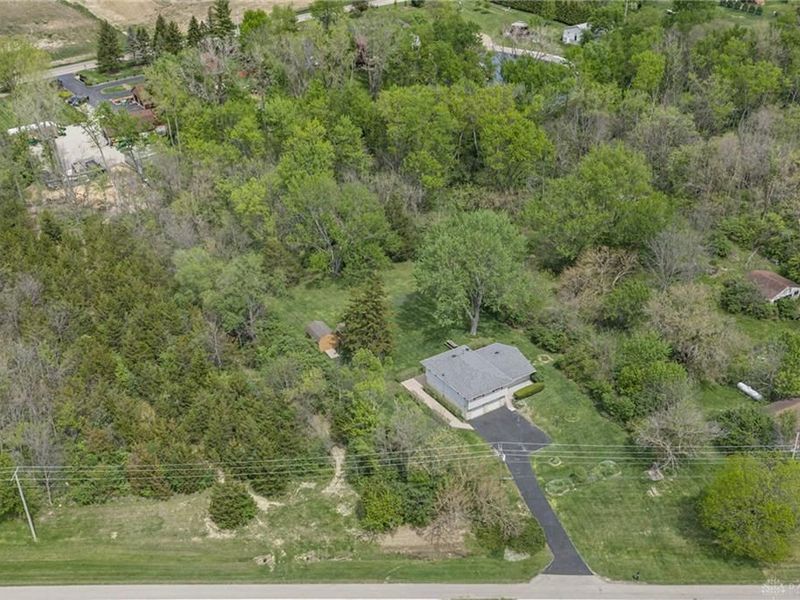 6915 Salem Avenue, Clayton, OH 45315 Photo 3