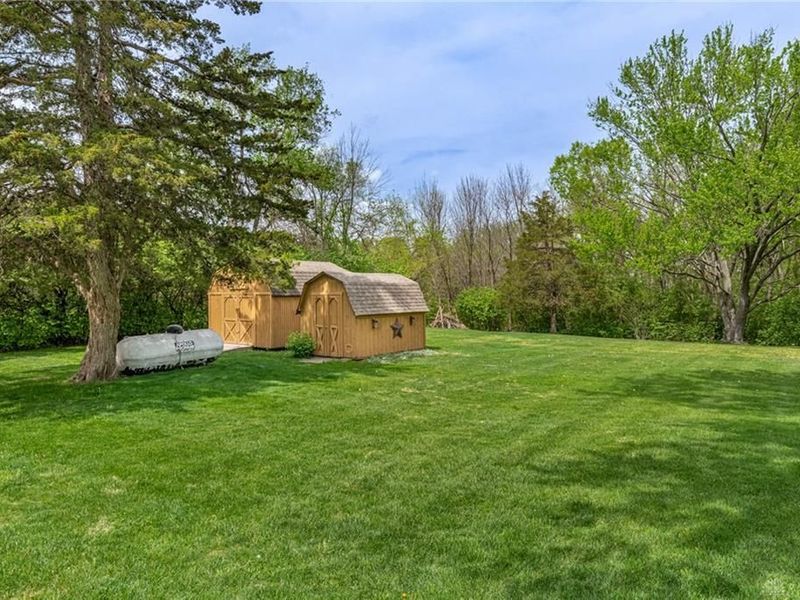 6915 Salem Avenue, Clayton, OH 45315 Photo 32